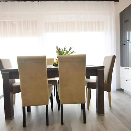 Pensjonat Marco Art Vendeghaz Jakuzzi, Sauna - 2025 Nyartol - From Summer 2025 Marko