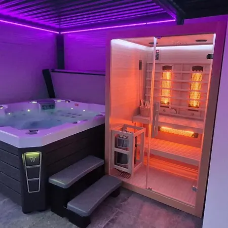Marco Art Vendeghaz Jakuzzi, Finn-infra Sauna - Oszi Akcio! Mar 2 Ejszakatol Ingyenes Jakuzzi Vagy Szauna Hasznalat Marko