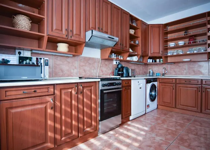 Marco Art For 1- 8 Persons 3* Marko