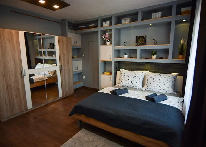 ゲストハウス Marco Art Vendeghaz Jakuzzi, Sauna - 2025 Nyartol - From Summer 2025