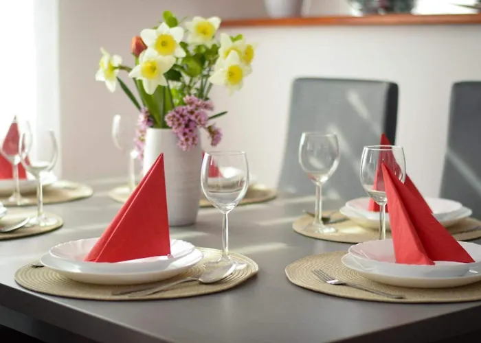 Marco Art For 1- 8 Persons